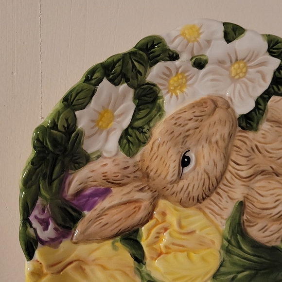 Pair of Adorable Cracker Barrel Easter Treasure 3D Bunny Plates - Picture 5 of 16